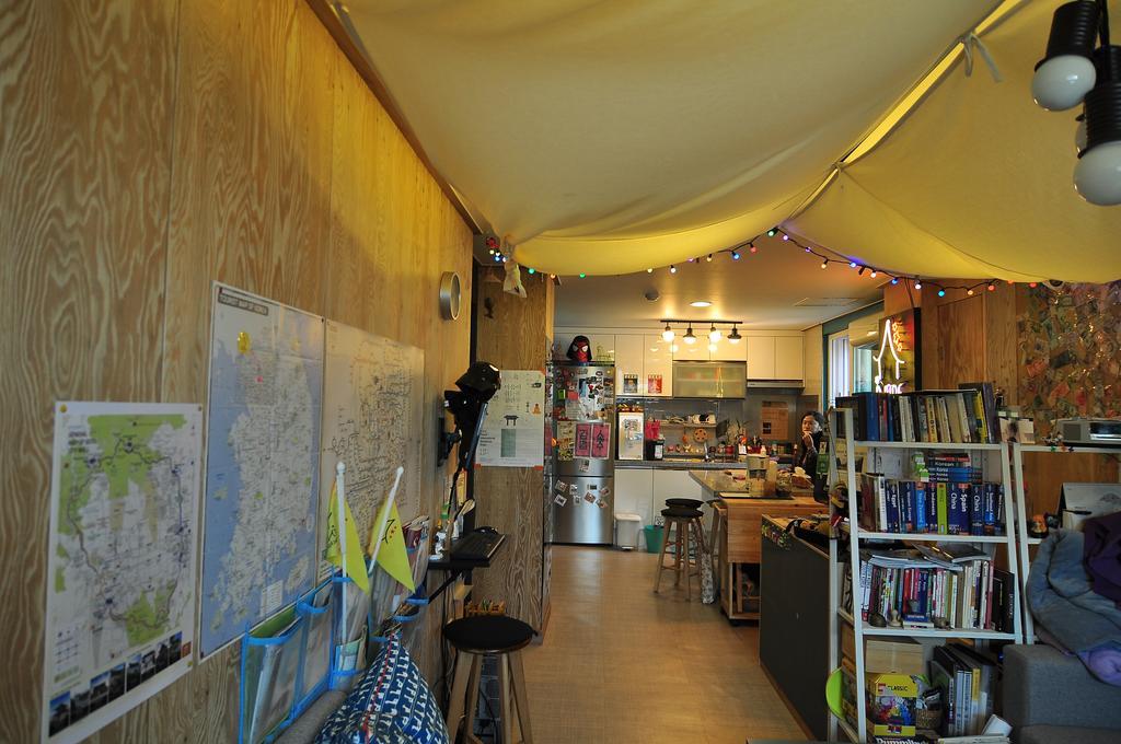 Backpackers Inside Hostel Seoel Buitenkant foto