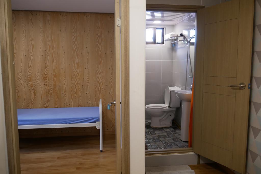 Backpackers Inside Hostel Seoel Buitenkant foto