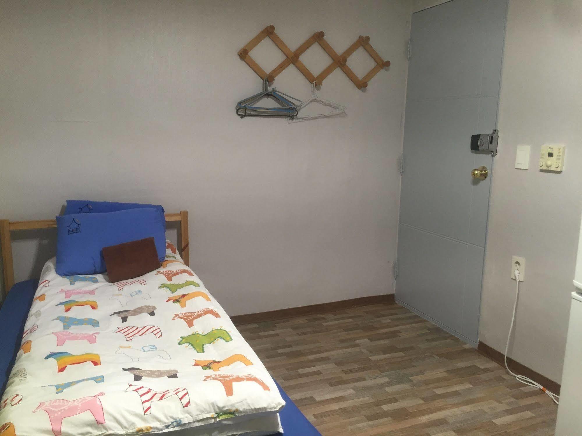 Backpackers Inside Hostel Seoel Buitenkant foto