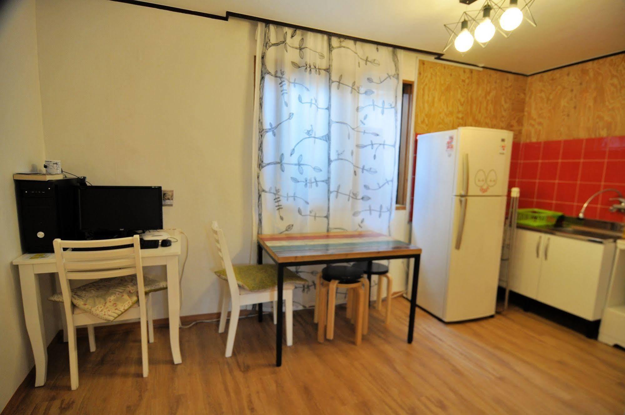 Backpackers Inside Hostel Seoel Buitenkant foto