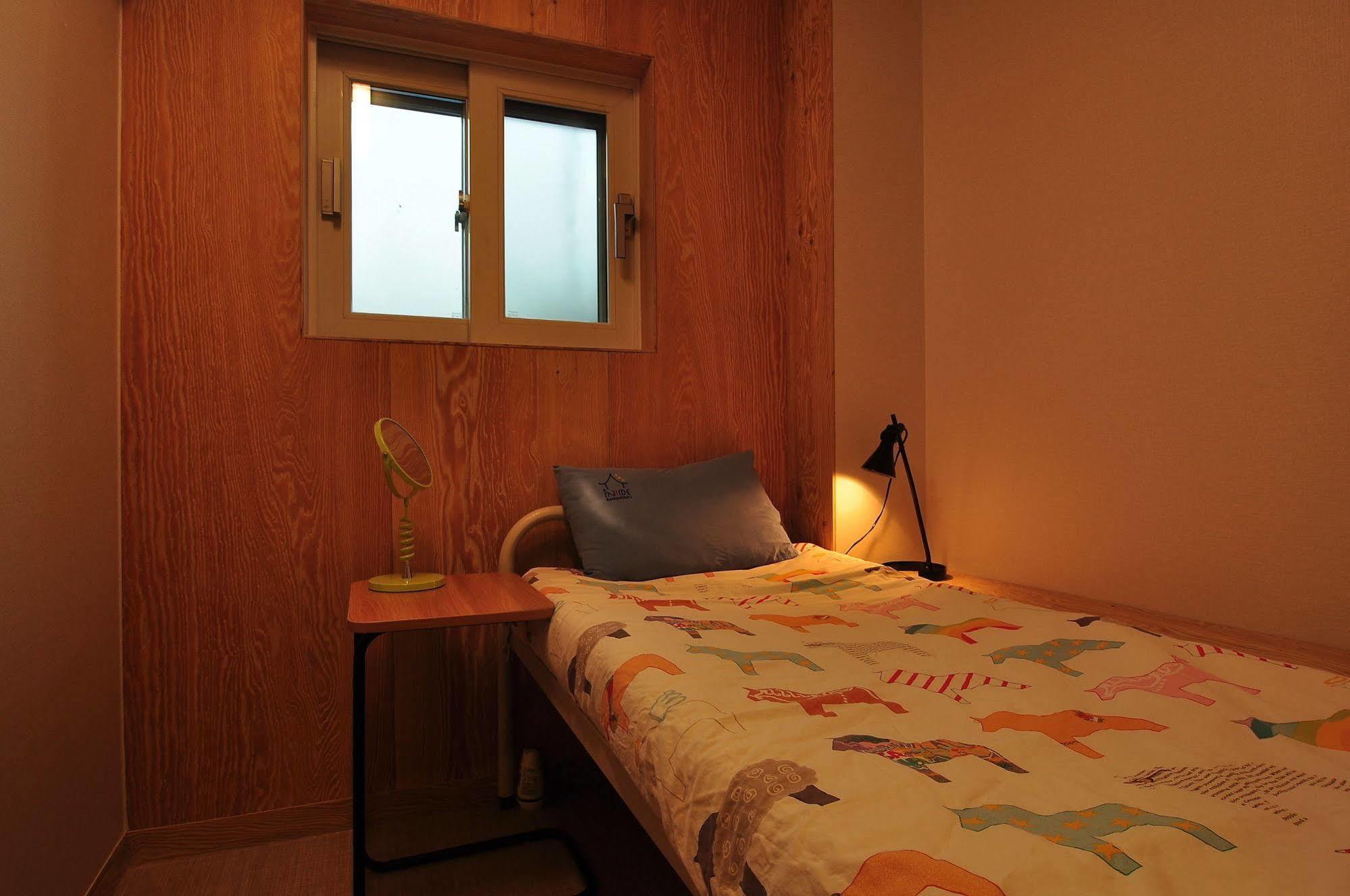 Backpackers Inside Hostel Seoel Buitenkant foto